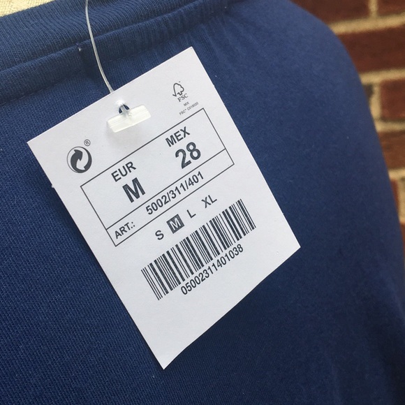 NWT Zara Lefties Blue Graphic Crop Top Size M - Picture 4 of 8